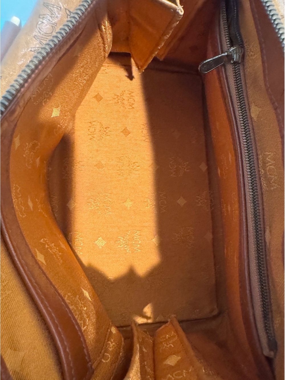 MCM Boston Style Satchel 25 - Picture 8 of 9
